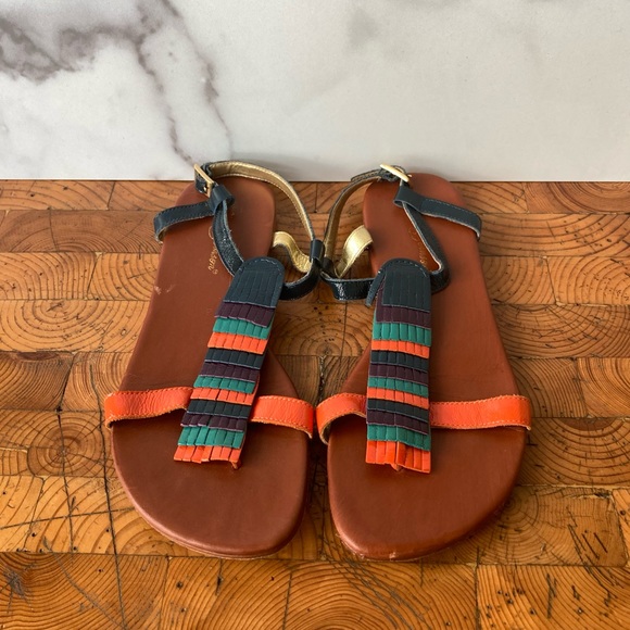 Matt Bernson Tiered Fringe T-strap sSandals 9 - Picture 2 of 9